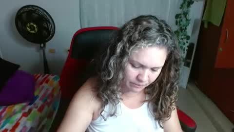 Snapshot of venecasexy44 chatting on September 9, 2025, 10:04 am venecasexy44 online show from September 9, 2025, 10:04 am
