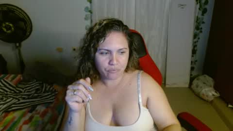 Snapshot of venecasexy44 chatting on September 14, 2025, 12:10 am venecasexy44 online show from September 14, 2025, 12:10 am