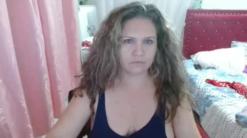 Snapshot of venecasexy44 chatting on September 22, 2025, 9:44 am venecasexy44 online show from September 22, 2025, 9:44 am