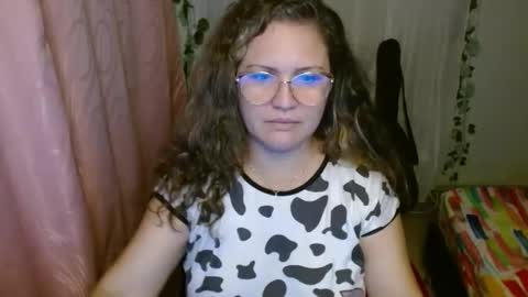 Snapshot of venecasexy44 chatting on October 10, 2025, 9:52 am venecasexy44 online show from October 10, 2025, 9:52 am