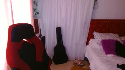 Snapshot of venecasexy44 chatting on October 31, 2025, 12:28 pm venecasexy44 online show from October 31, 2025, 12:28 pm