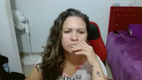 venecasexy44 online show from April 17, 2026, 9:12 am