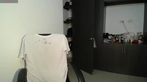 Venelope 3 online show from February 25, 2026, 2:21 am