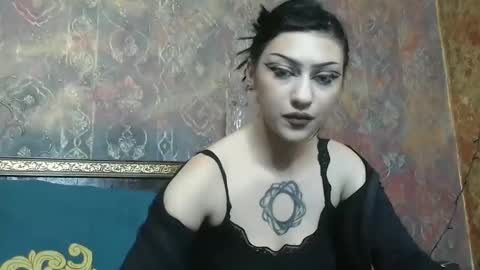 Snapshot of venera_goddess chatting on October 27, 2025, 2:43 pm Naly online show from October 27, 2025, 2:43 pm