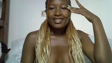 Snapshot of venom_kisses5050 chatting on February 16, 2026, 12:01 pm venom_kisses5050 online show from February 16, 2026, 12:01 pm