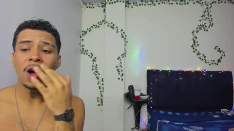 venus_boy2 online show from November 13, 2025, 3:16 am