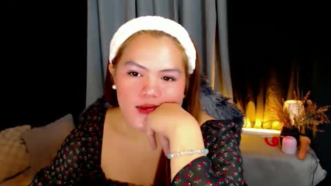 Snapshot of venus_colly chatting on November 21, 2025, 2:10 am I am Colly Your mystery girl online show from November 21, 2025, 2:10 am