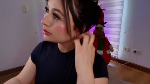 Venus online show from December 11, 2024, 8:50 pm