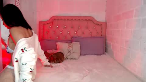 emily independent account  MY conextion 1100 GTM  to  17hr GTM online show from November 12, 2025, 9:25 pm