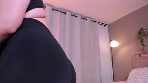 Snapshot of venus_reid chatting on September 14, 2025, 4:22 am venus_reid online show from September 14, 2025, 4:22 am