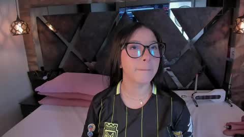 Venus online show from April 13, 2026, 12:21 pm