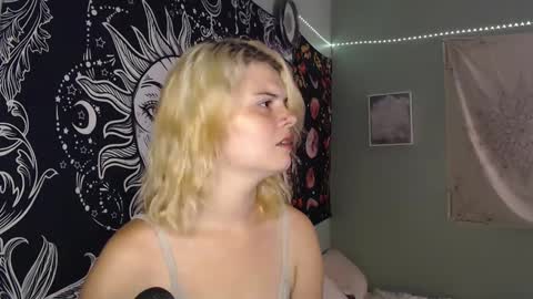 Miss Venus online show from September 27, 2025, 10:15 pm