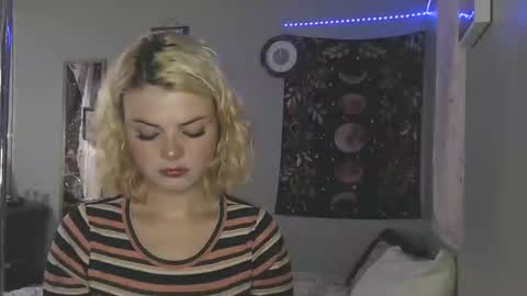 Miss Venus online show from November 13, 2025, 2:49 pm