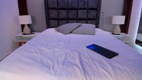 Snapshot of venuscooper_ chatting on May 31, 2026, 1:29 pm Venus Cooper Everyday From 1400 to 2200 Col Time online show from May 31, 2026, 1:29 pm