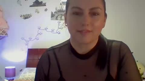 Snapshot of venusina07 chatting on November 15, 2025, 9:06 am VENUSINA07 online show from November 15, 2025, 9:06 am