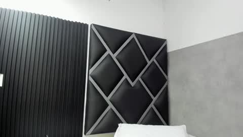 venuss09 online show from October 31, 2025, 8:43 pm