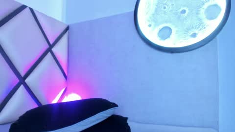 Snapshot of venuss_03 chatting on April 1, 2026, 3:07 am venuss_03 online show from April 1, 2026, 3:07 am