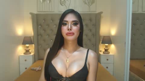 venusxes online show from January 4, 2025, 3:50 am