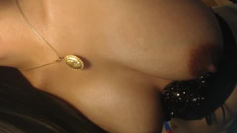 venusxes online show from January 4, 2025, 9:54 am