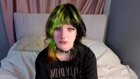 Snapshot of veolatownson chatting on October 17, 2025, 8:11 pm Erica online show from October 17, 2025, 8:11 pm