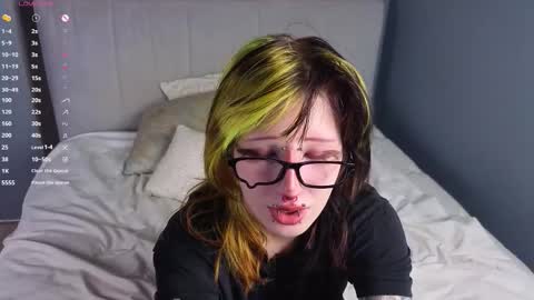 Snapshot of veolatownson chatting on November 21, 2025, 8:40 pm Erica online show from November 21, 2025, 8:40 pm