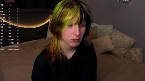 Snapshot of veolatownson chatting on November 23, 2025, 8:08 pm Erica online show from November 23, 2025, 8:08 pm