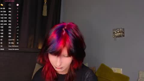 Snapshot of veolatownson chatting on January 5, 2026, 8:12 pm Erica online show from January 5, 2026, 8:12 pm