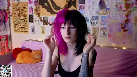 Snapshot of veolatownson chatting on May 21, 2026, 8:05 pm Erica online show from May 21, 2026, 8:05 pm