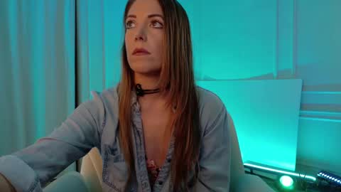 Vera Victors online show from April 27, 2026, 2:31 am