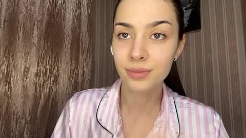 Ayla online show from April 9, 2026, 12:21 pm