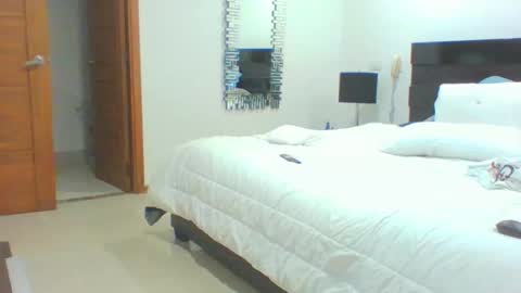 Snapshot of vergagolosa22 chatting on September 17, 2025, 9:44 am vergagolosa22 online show from September 17, 2025, 9:44 am