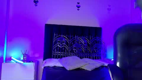 vergil_noir online show from June 10, 2026, 4:23 am