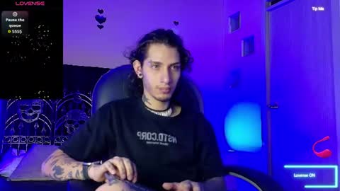 vergil_noir online show from June 12, 2026, 3:38 am