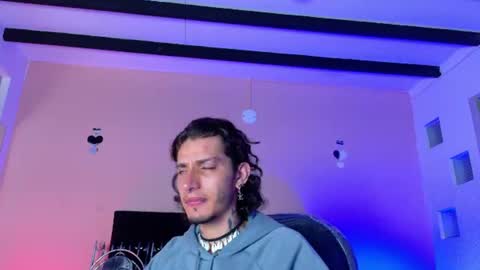 vergil_noir online show from July 16, 2026, 4:51 am