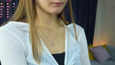 Olivia online show from November 8, 2025, 2:01 am