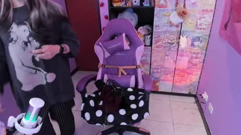 Snapshot of vero_osb chatting on November 21, 2025, 12:10 am online show from November 21, 2025, 12:10 am