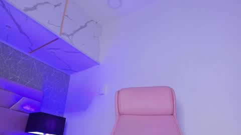 Vero online show from February 25, 2025, 7:52 am