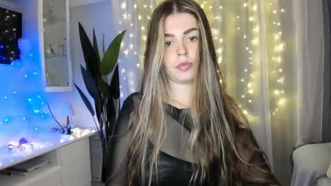 Snapshot of veronarolls chatting on December 29, 2024, 8:26 pm Lolitalolz online show from December 29, 2024, 8:26 pm