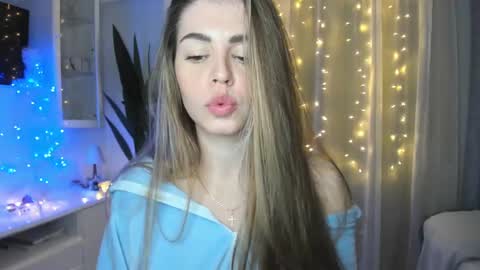 Snapshot of veronarolls chatting on December 30, 2024, 8:25 pm Lolitalolz online show from December 30, 2024, 8:25 pm