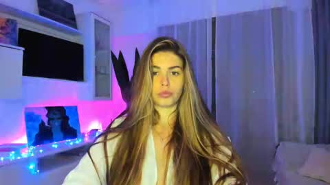 Snapshot of veronarolls chatting on January 13, 2025, 11:27 pm Lolitalolz online show from January 13, 2025, 11:27 pm