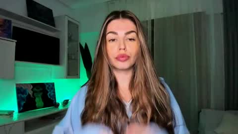 Snapshot of veronarolls chatting on January 15, 2025, 7:12 pm Lolitalolz online show from January 15, 2025, 7:12 pm