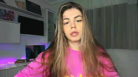 Snapshot of veronarolls chatting on January 25, 2025, 7:07 pm Lolitalolz online show from January 25, 2025, 7:07 pm