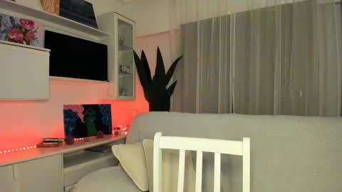 Snapshot of veronarolls chatting on February 26, 2025, 8:22 pm Lolitalolz online show from February 26, 2025, 8:22 pm