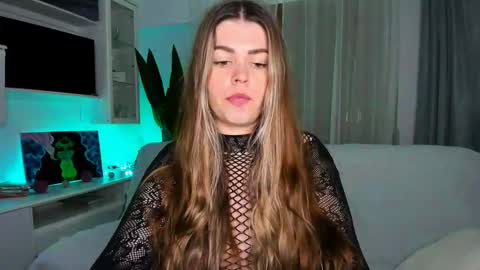 Snapshot of veronarolls chatting on March 1, 2025, 8:10 pm Lolitalolz online show from March 1, 2025, 8:10 pm