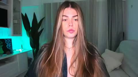 Snapshot of veronarolls chatting on March 10, 2025, 3:52 pm Lolitalolz online show from March 10, 2025, 3:52 pm