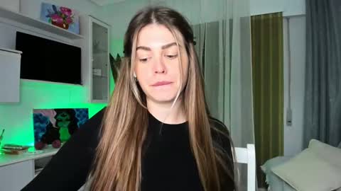 Snapshot of veronarolls chatting on March 12, 2025, 11:12 pm Lolitalolz online show from March 12, 2025, 11:12 pm