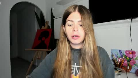 Snapshot of veronarolls chatting on October 4, 2025, 4:49 pm Lolitalolz online show from October 4, 2025, 4:49 pm