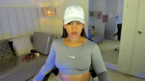 Veronica3  online show from April 8, 2026, 3:45 pm