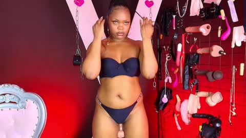 veronica_bdsm online show from November 18, 2025, 3:23 am