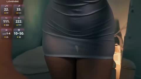 Snapshot of veronica_blush chatting on October 21, 2025, 10:05 am VERONICA FOLLOW ME online show from October 21, 2025, 10:05 am